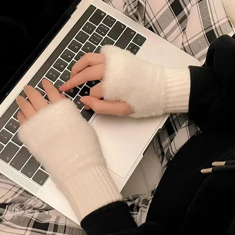 New Mink Fleece Half Finger Gloves for Women's Soft Winter Warmth Luxury Solid Color Plush Knitted Fingerless Gloves